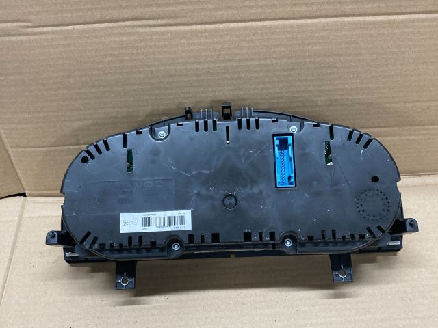 bontott VW PASSAT B7 Kilométeróra