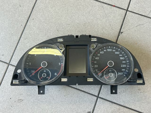 bontott VW PASSAT B7 Kilométeróra