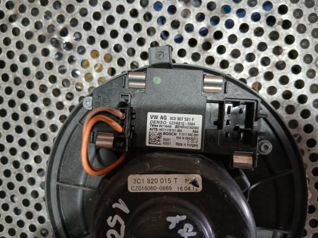 bontott VW PASSAT B7 Klímahűtő Ventilátor