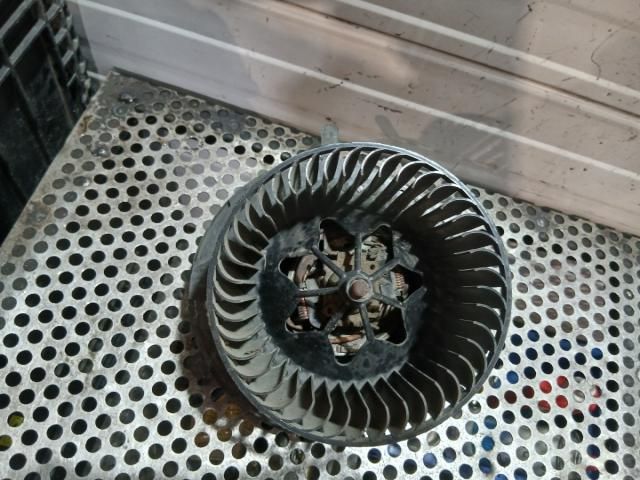 bontott VW PASSAT B7 Klímahűtő Ventilátor