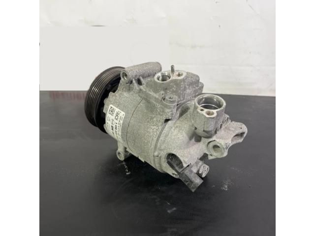 bontott VW PASSAT B7 Klímakompresszor