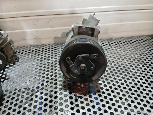 bontott VW PASSAT B7 Klímakompresszor