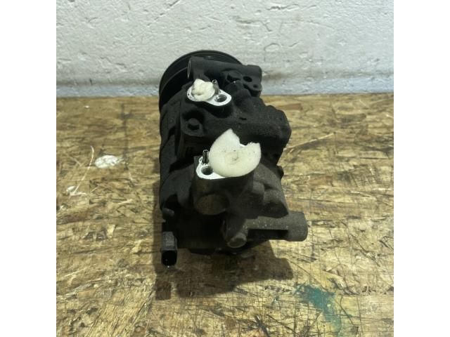 bontott VW PASSAT B7 Klímakompresszor