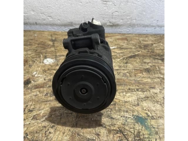 bontott VW PASSAT B7 Klímakompresszor