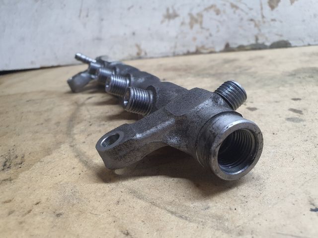 bontott VW PASSAT B7 Közösnyomócső