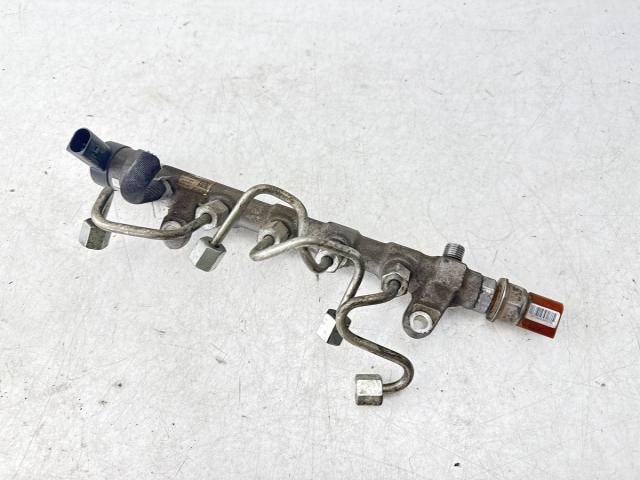 bontott VW PASSAT B7 Közösnyomócső