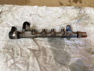 bontott VW PASSAT B7 Közösnyomócső