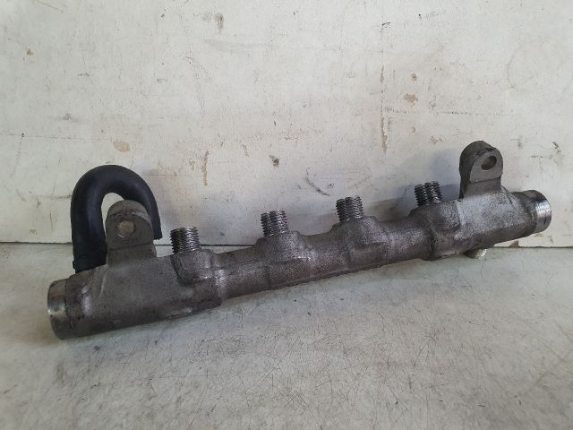 bontott VW PASSAT B7 Közösnyomócső