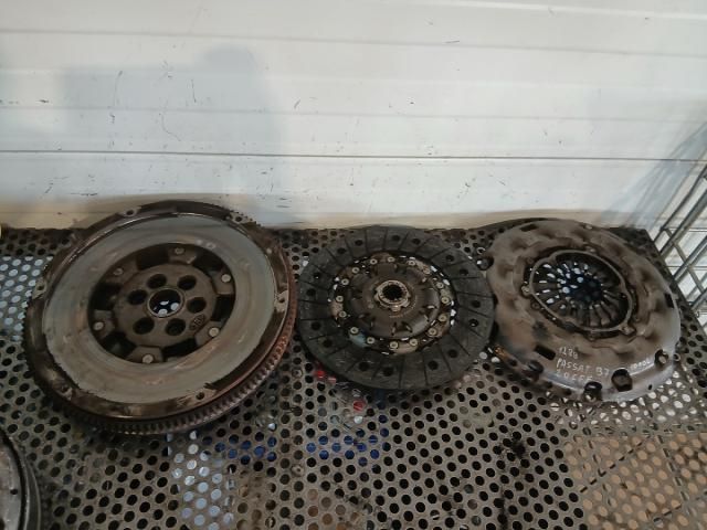 bontott VW PASSAT B7 Kuplung Szett (Szerkezet, Tárcsa)