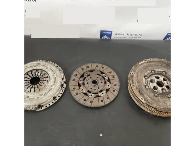 bontott VW PASSAT B7 Kuplung Szett (Szerkezet, Tárcsa)