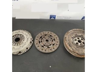 bontott VW PASSAT B7 Kuplung Szett (Szerkezet, Tárcsa)