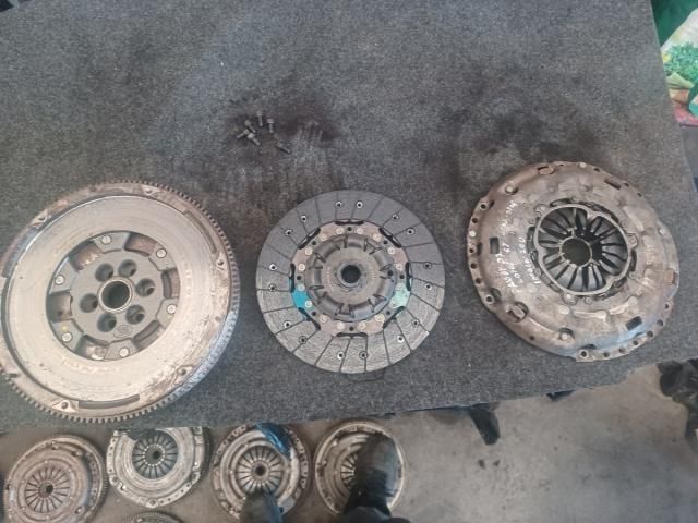 bontott VW PASSAT B7 Kuplung Szett (Szerkezet, Tárcsa)