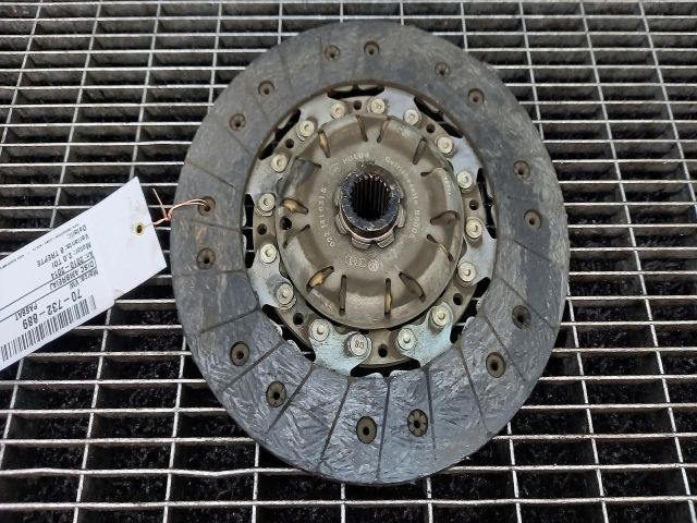 bontott VW PASSAT B7 Kuplung Tárcsa