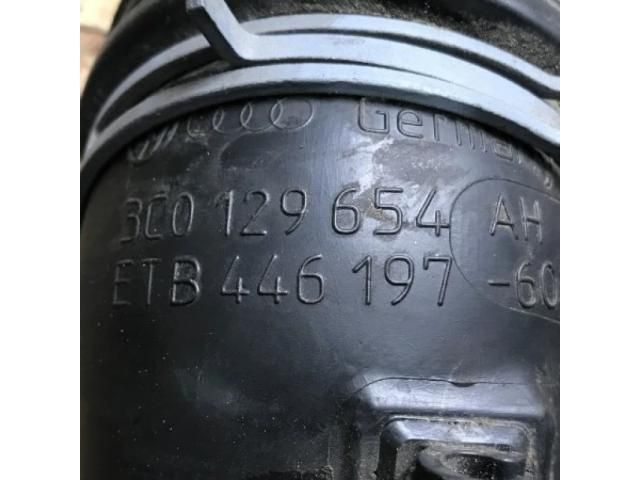 bontott VW PASSAT B7 Légbeömlő Cső