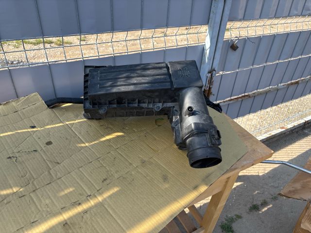 bontott VW PASSAT B7 Légszűrő Ház