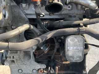 bontott VW PASSAT B7 Motor (Fűzött blokk hengerfejjel)
