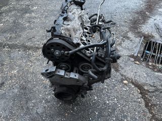 bontott VW PASSAT B7 Motor (Fűzött blokk hengerfejjel)