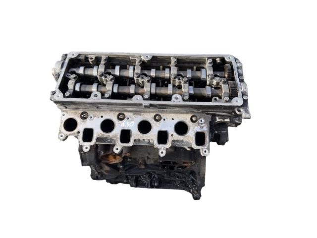 bontott VW PASSAT B7 Motor (Fűzött blokk hengerfejjel)
