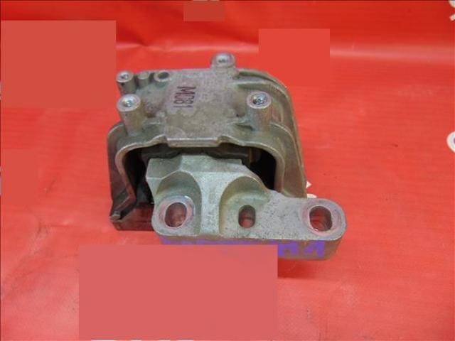 bontott VW PASSAT B7 Motor Tartó Bak (Fém)