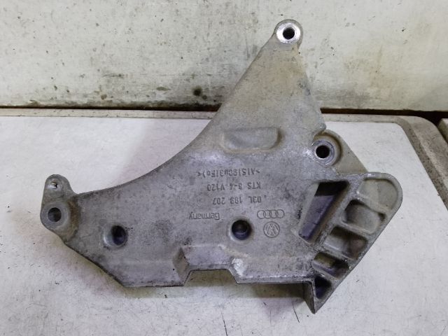 bontott VW PASSAT B7 Motor Tartó Bak (Fém)