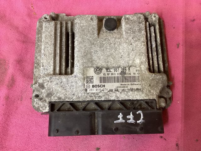 bontott VW PASSAT B7 Motorvezérlő