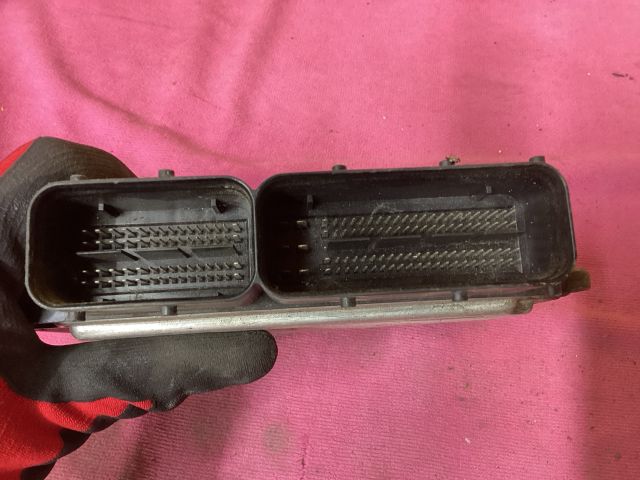 bontott VW PASSAT B7 Motorvezérlő