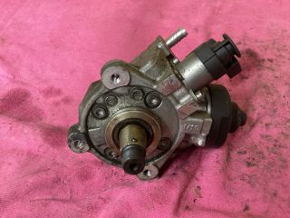 bontott VW PASSAT B7 Nagynyomású Szivattyú