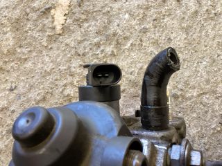 bontott VW PASSAT B7 Nagynyomású Szivattyú