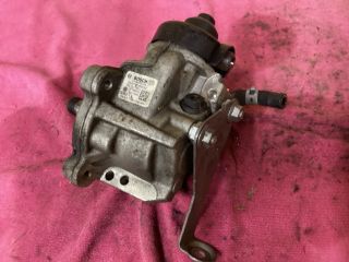 bontott VW PASSAT B7 Nagynyomású Szivattyú