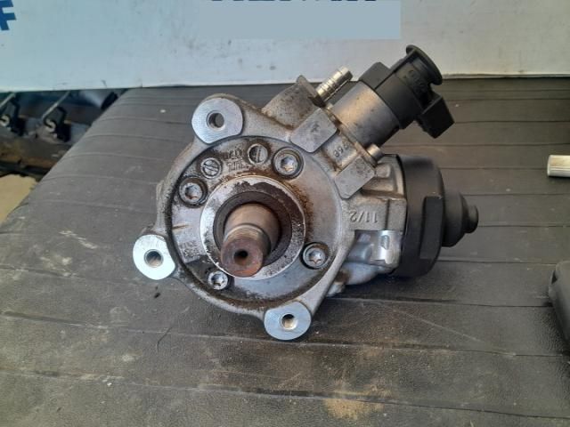 bontott VW PASSAT B7 Nagynyomású Szivattyú