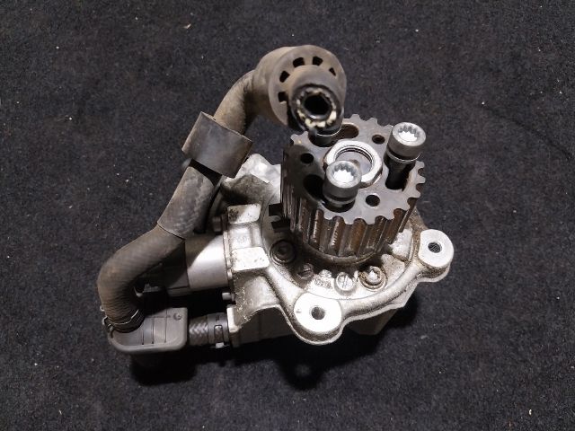 bontott VW PASSAT B7 Nagynyomású Szivattyú