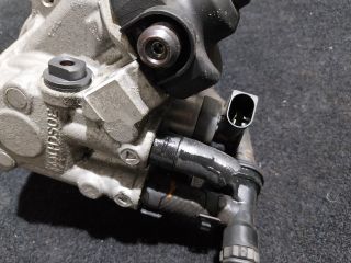 bontott VW PASSAT B7 Nagynyomású Szivattyú