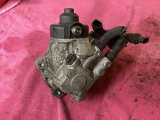 bontott VW PASSAT B7 Nagynyomású Szivattyú