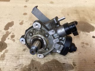 bontott VW PASSAT B7 Nagynyomású Szivattyú