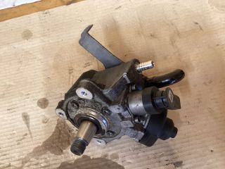 bontott VW PASSAT B7 Nagynyomású Szivattyú