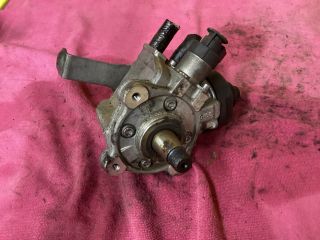 bontott VW PASSAT B7 Nagynyomású Szivattyú