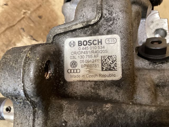 bontott VW PASSAT B7 Nagynyomású Szivattyú