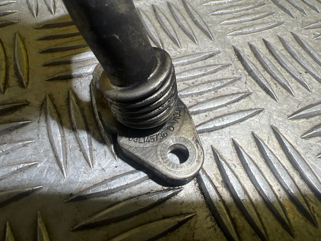 bontott VW PASSAT B7 Olaj Felszívó Cső