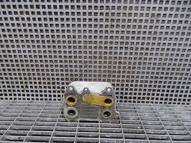 bontott VW PASSAT B7 Olajhűtő