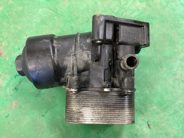 bontott VW PASSAT B7 Olajszűrő Ház