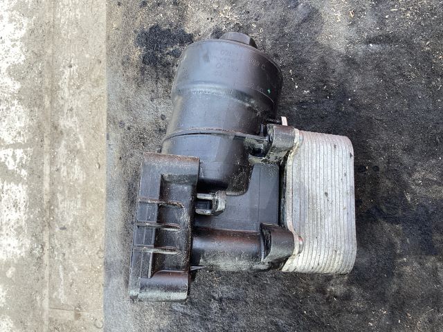 bontott VW PASSAT B7 Olajszűrő Ház