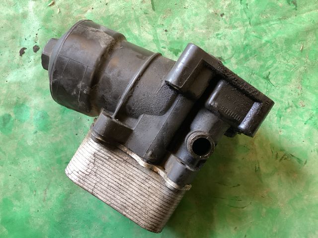 bontott VW PASSAT B7 Olajszűrő Ház