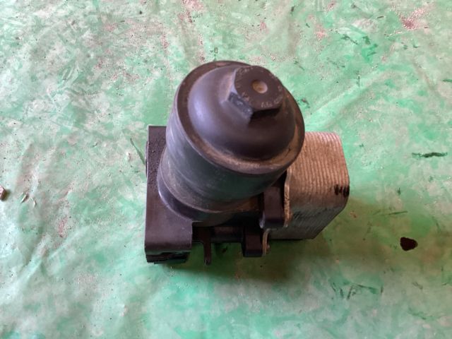 bontott VW PASSAT B7 Olajszűrő Ház