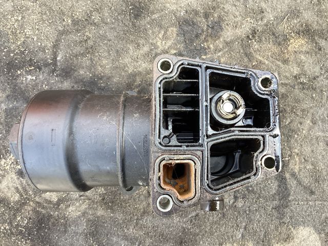 bontott VW PASSAT B7 Olajszűrő Ház