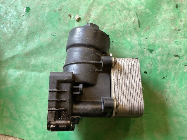 bontott VW PASSAT B7 Olajszűrő Ház