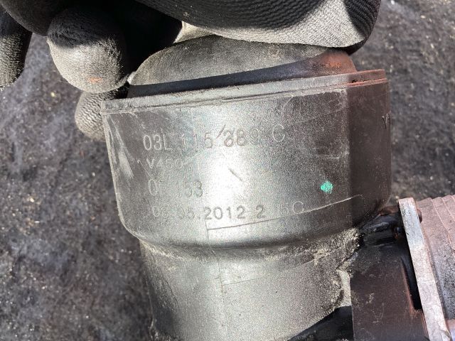 bontott VW PASSAT B7 Olajszűrő Ház