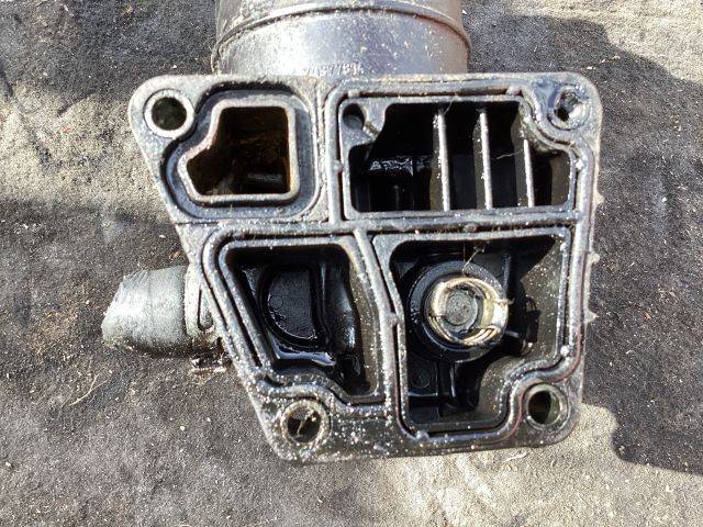 bontott VW PASSAT B7 Olajszűrő Ház