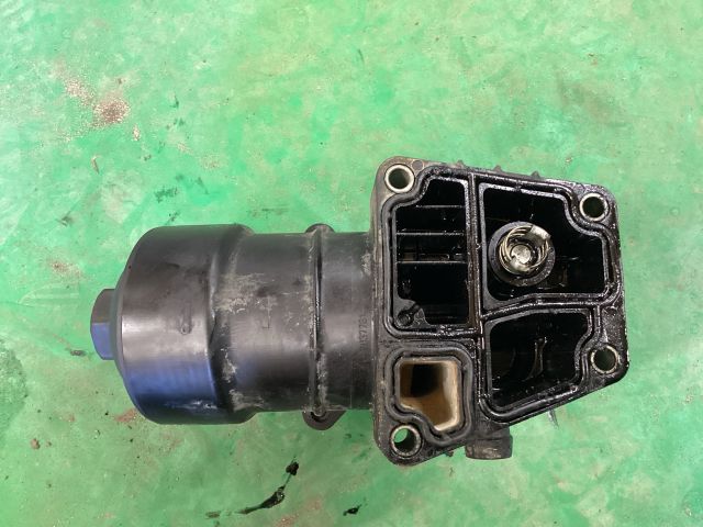 bontott VW PASSAT B7 Olajszűrő Ház