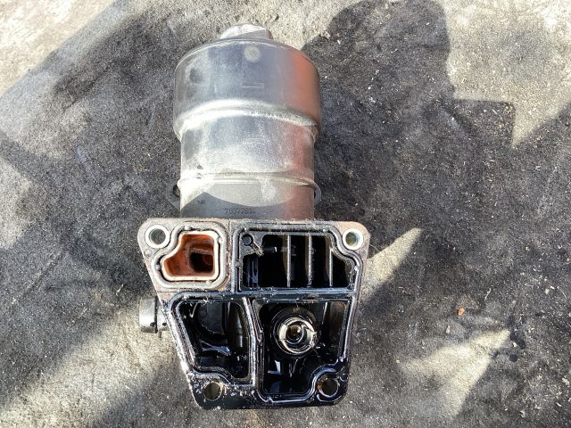 bontott VW PASSAT B7 Olajszűrő Ház