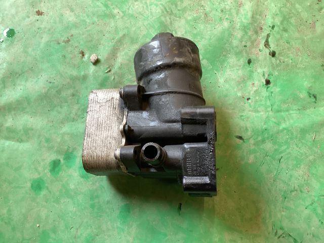 bontott VW PASSAT B7 Olajszűrő Ház